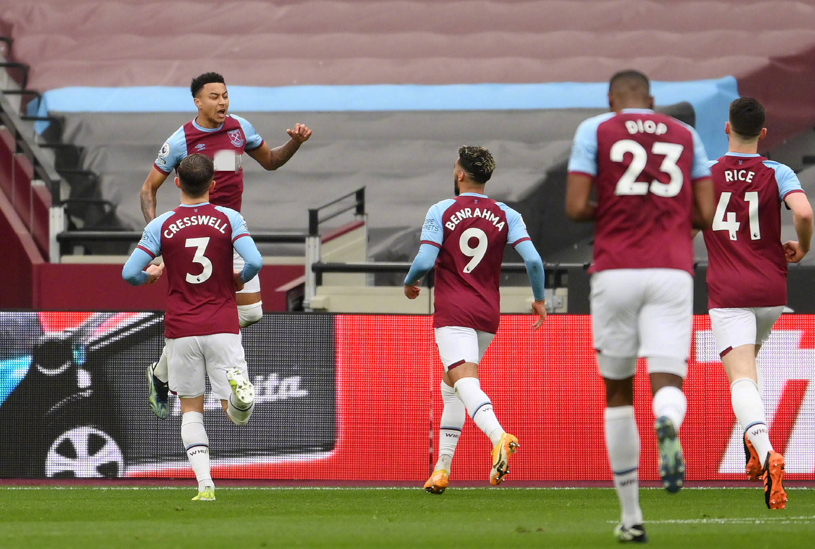 锋线的攻击 锋线的攻击